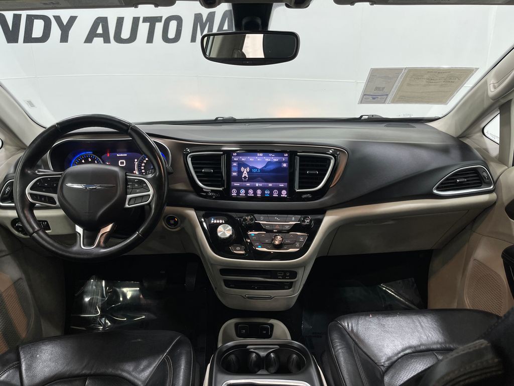 2018 Chrysler Pacifica Image 18