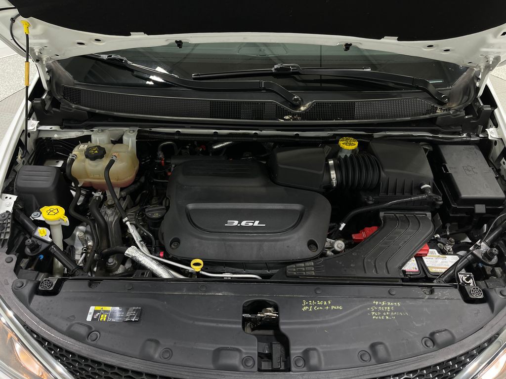 2018 Chrysler Pacifica Image 26