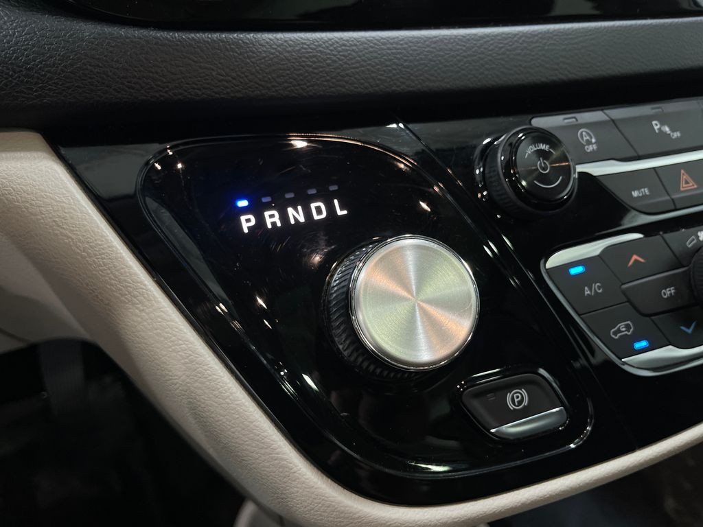 2018 Chrysler Pacifica Image 29