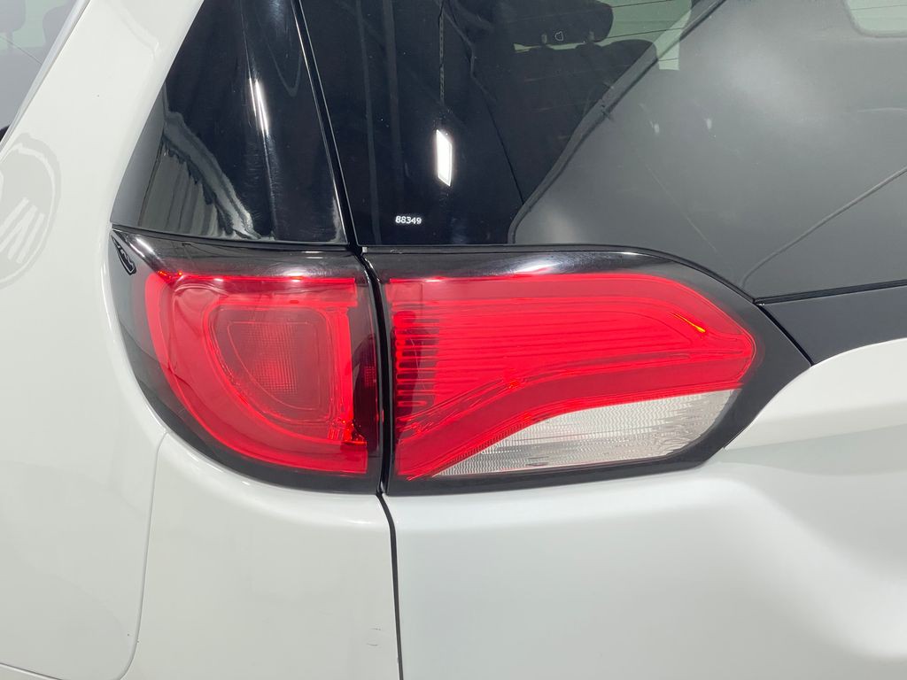 2018 Chrysler Pacifica Image 36