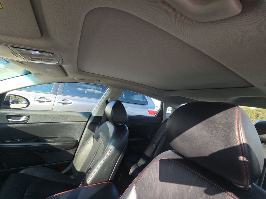 2018 Kia Optima Image 9