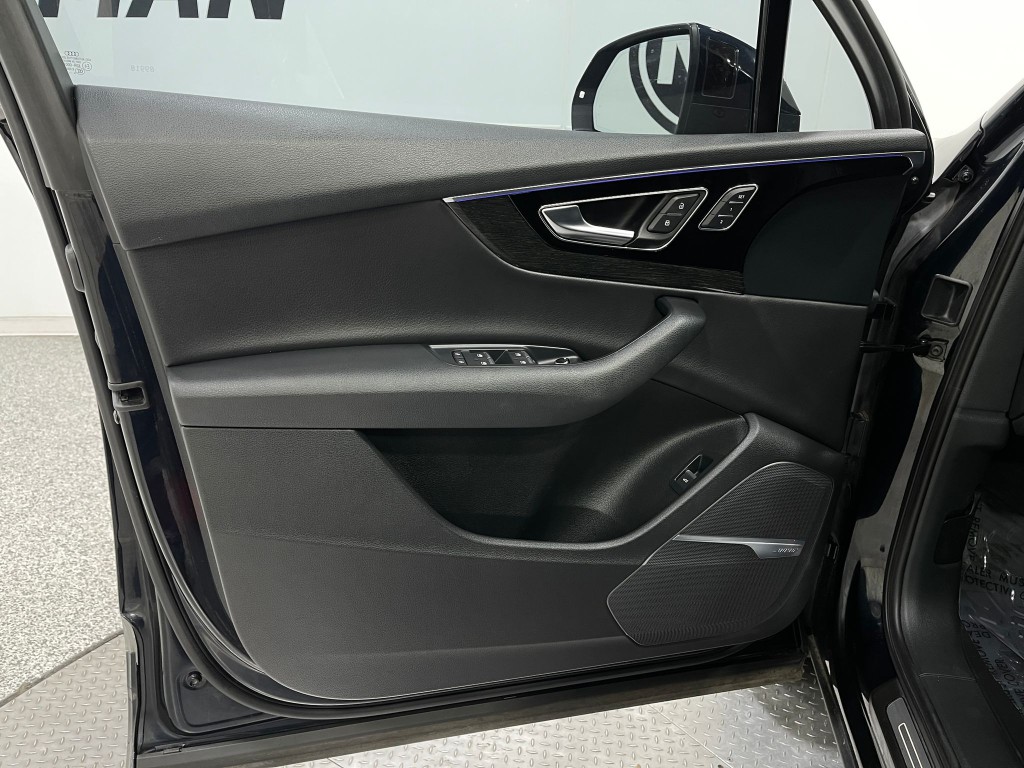 2017 Audi Q7 Image 15