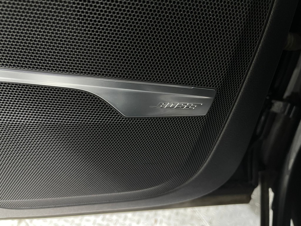 2017 Audi Q7 Image 17