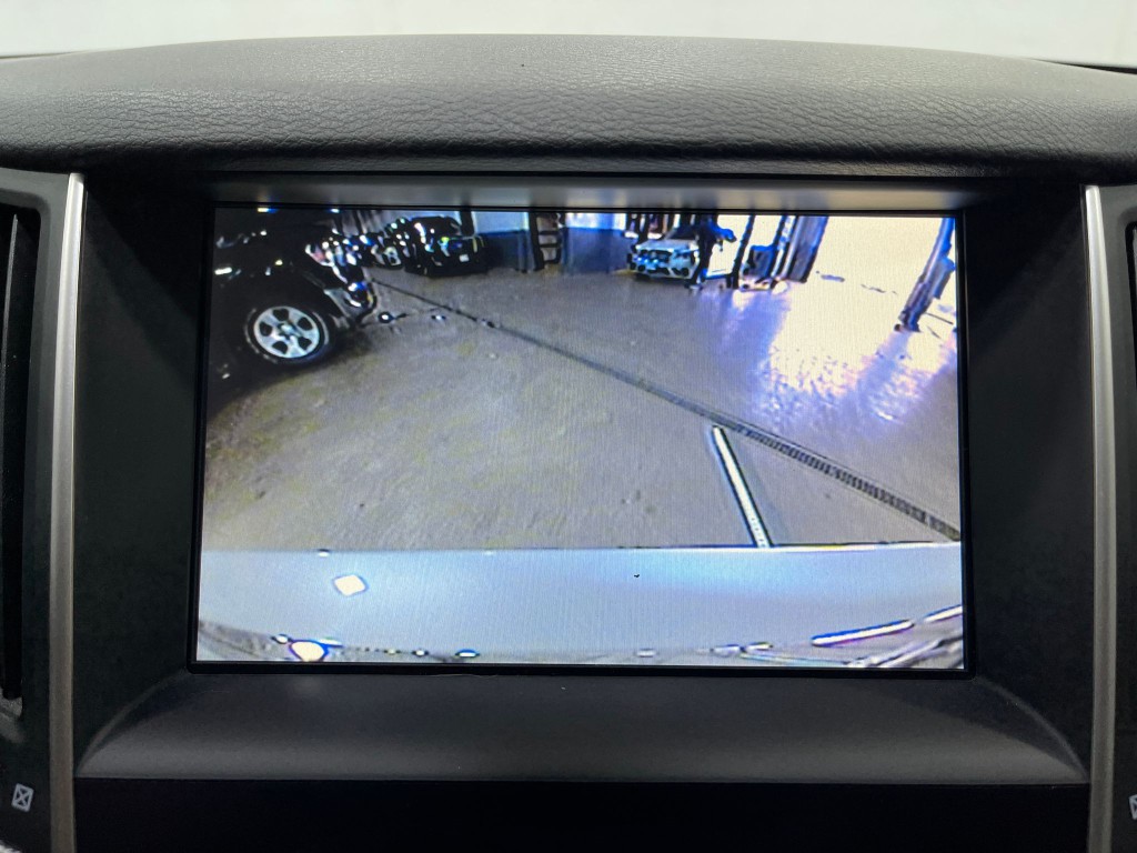 2014 INFINITI Q50 Image 10