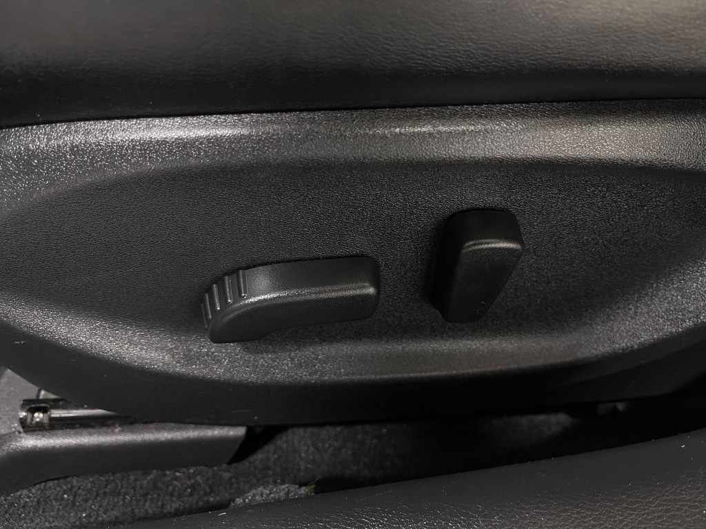 2014 INFINITI Q50 Image 16