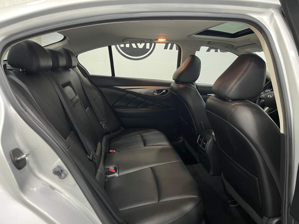 2014 INFINITI Q50 Image 30