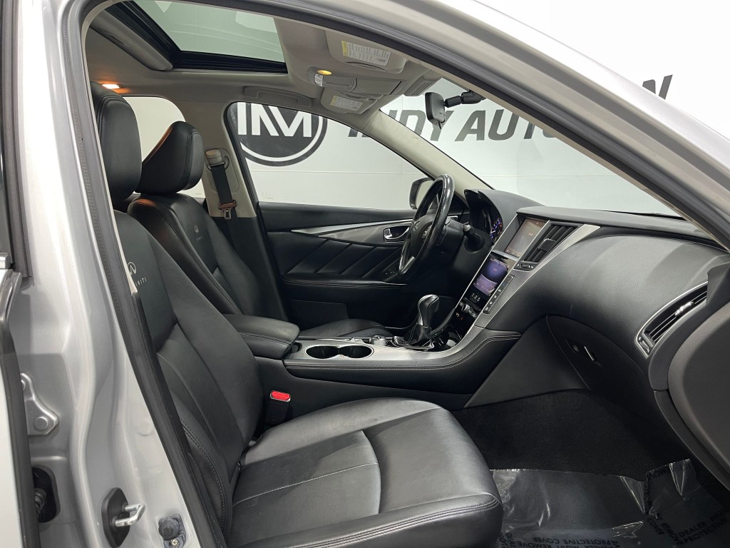 2014 INFINITI Q50 Image 31