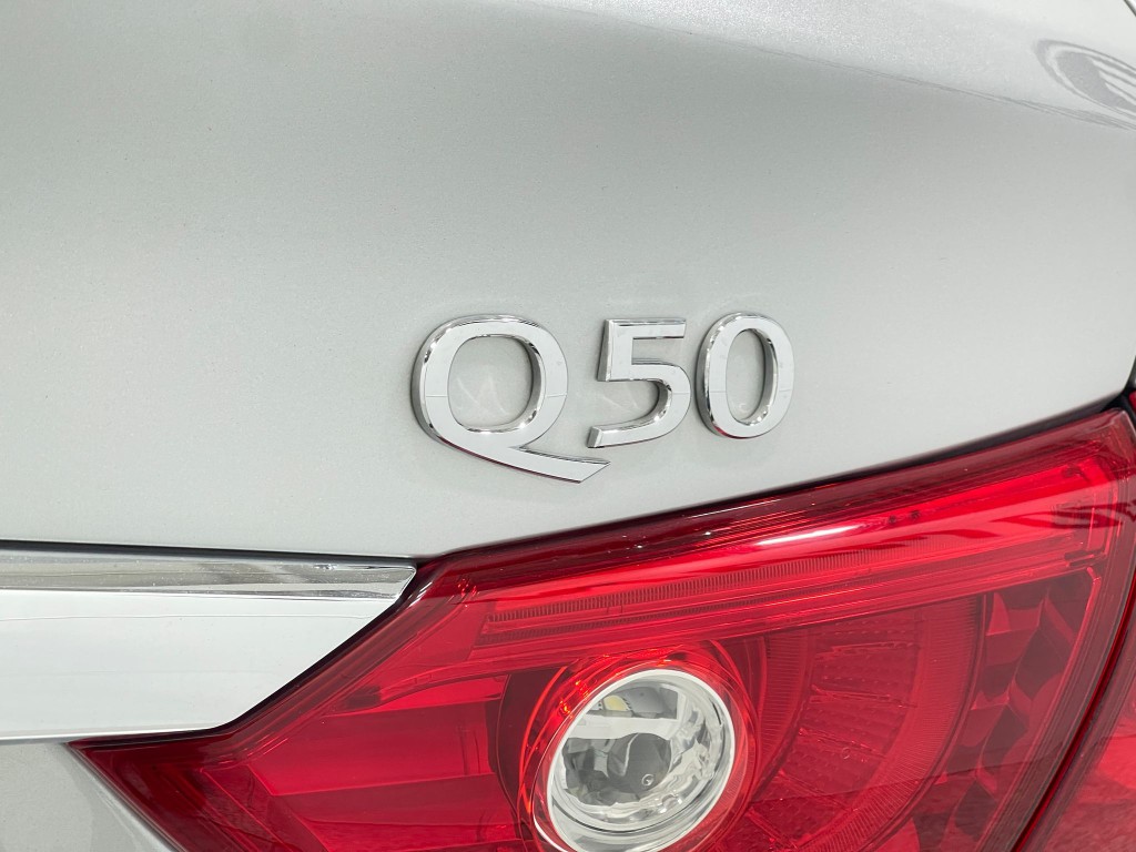 2014 INFINITI Q50 Image 39