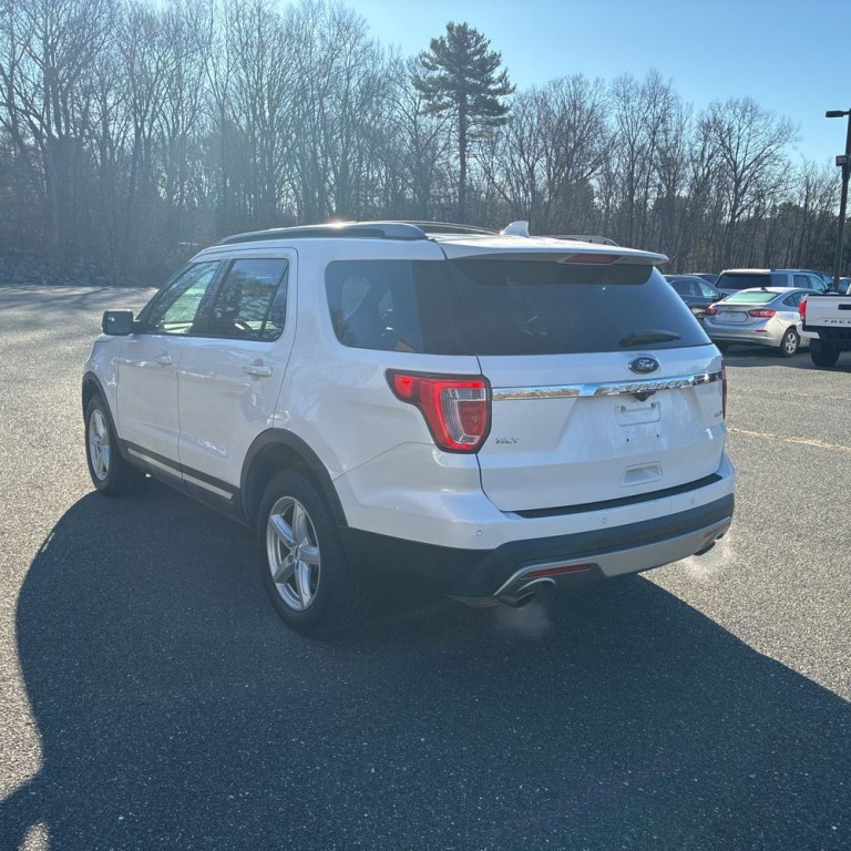 2016 Ford Explorer Image 4