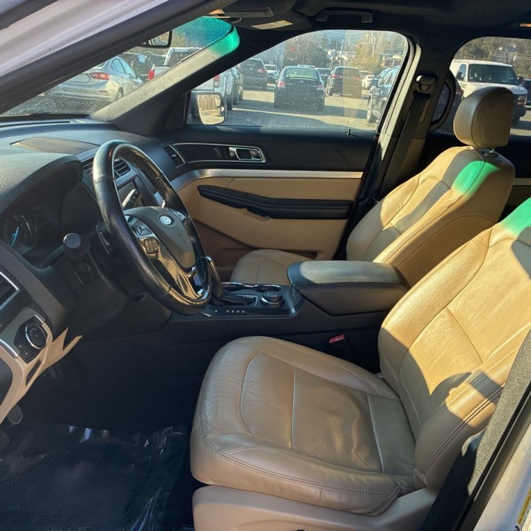 2016 Ford Explorer Image 5