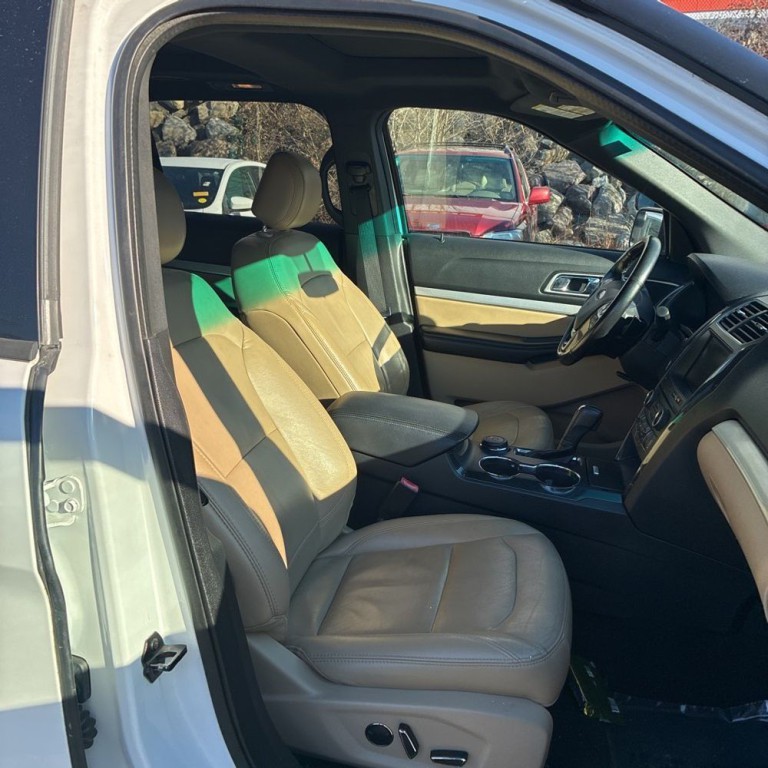 2016 Ford Explorer Image 6