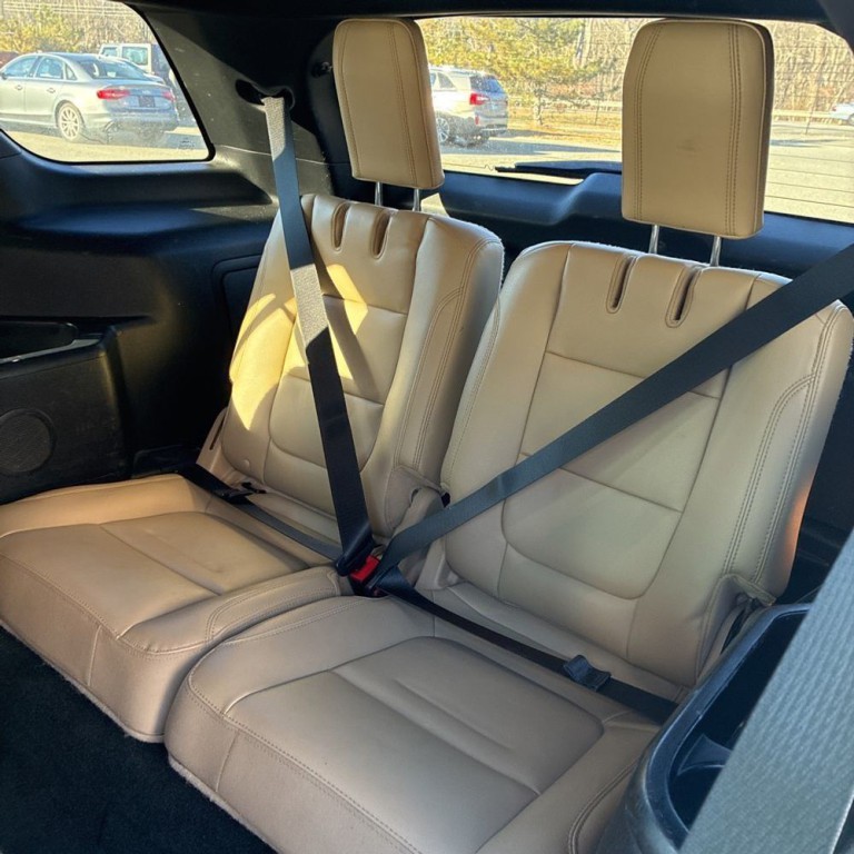 2016 Ford Explorer Image 14