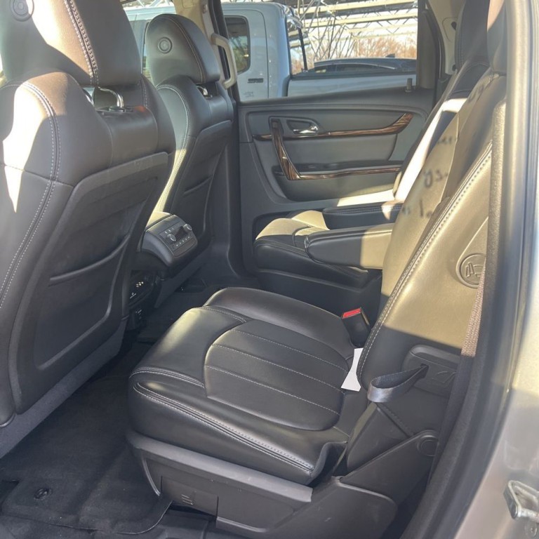 2015 GMC Acadia Image 16