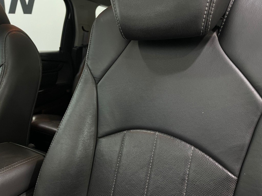 2015 GMC Acadia Image 17