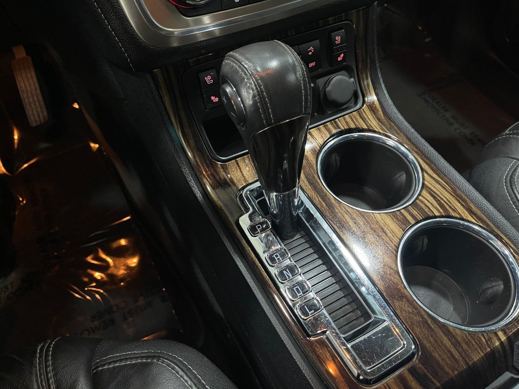 2015 GMC Acadia Image 29