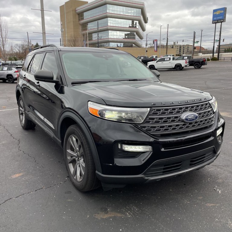 2021 Ford Explorer Image 1