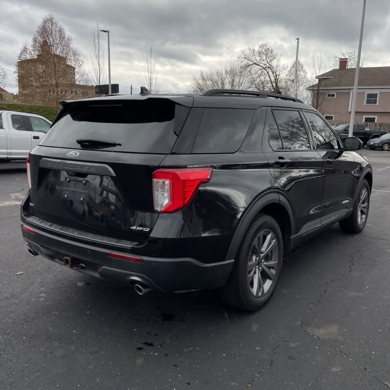 2021 Ford Explorer Image 3