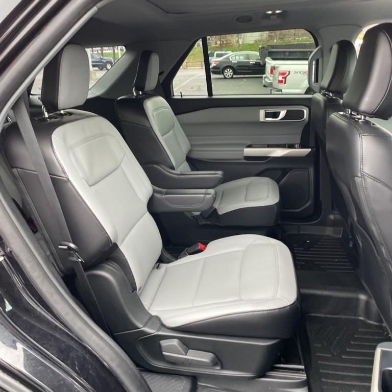 2021 Ford Explorer Image 13