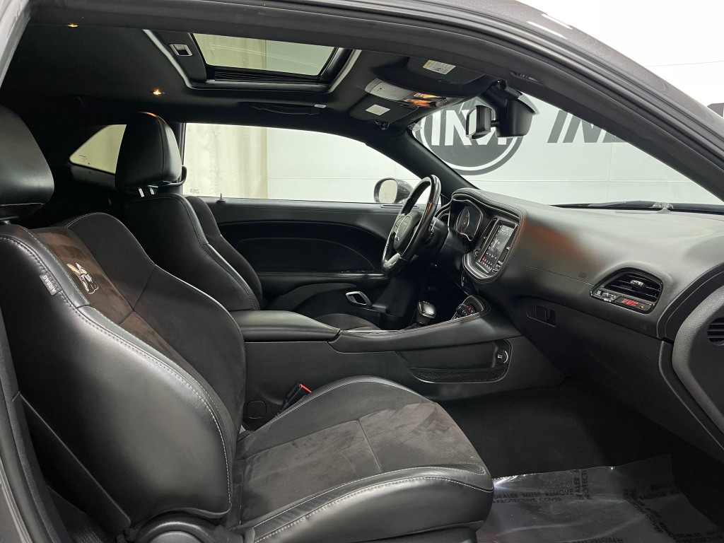 2020 Dodge Challenger Image 32