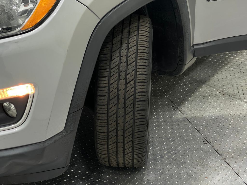 2020 Jeep Compass Image 34