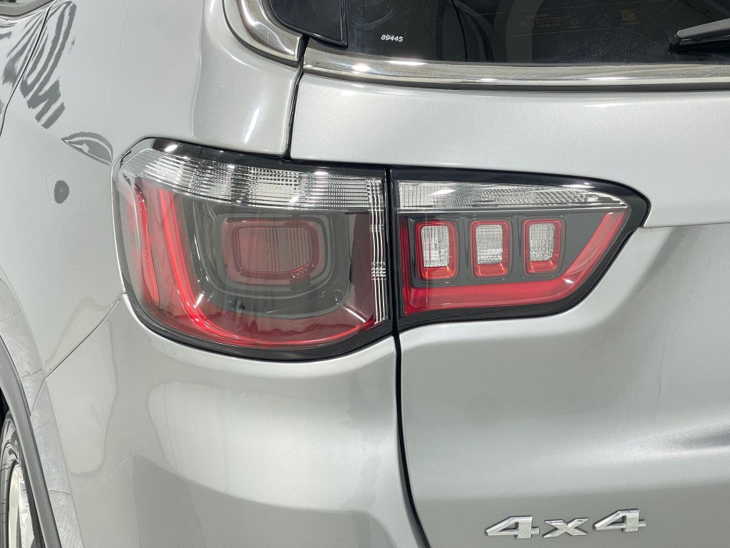 2020 Jeep Compass Image 32