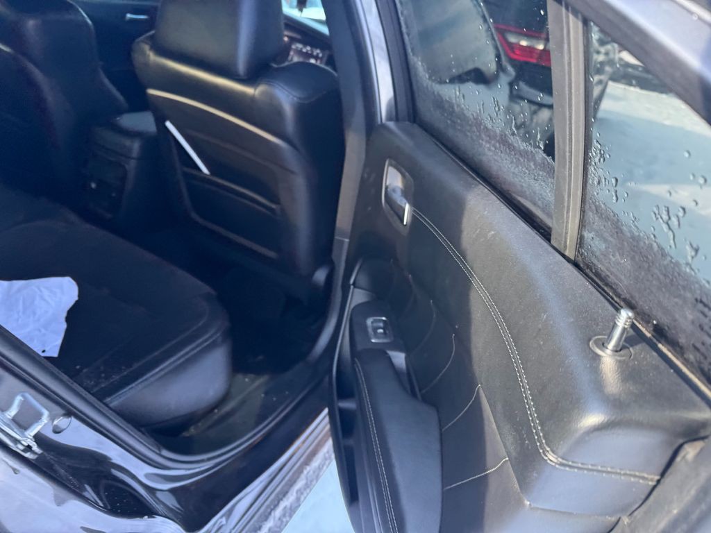 2019 Dodge Charger Image 4