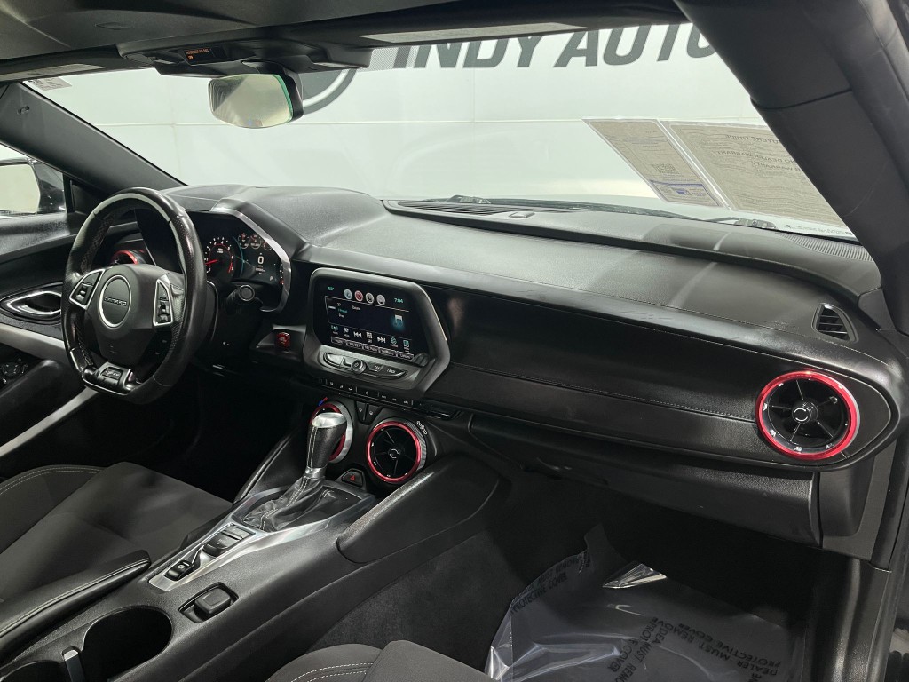 2017 Chevrolet Camaro Image 17