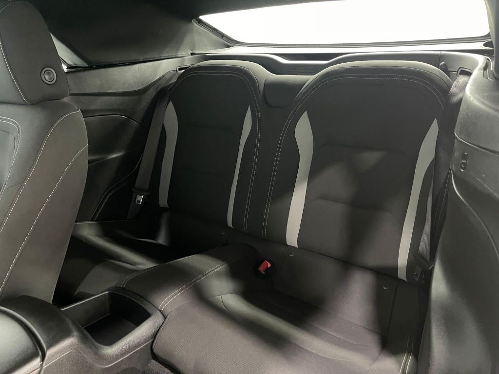 2017 Chevrolet Camaro Image 27