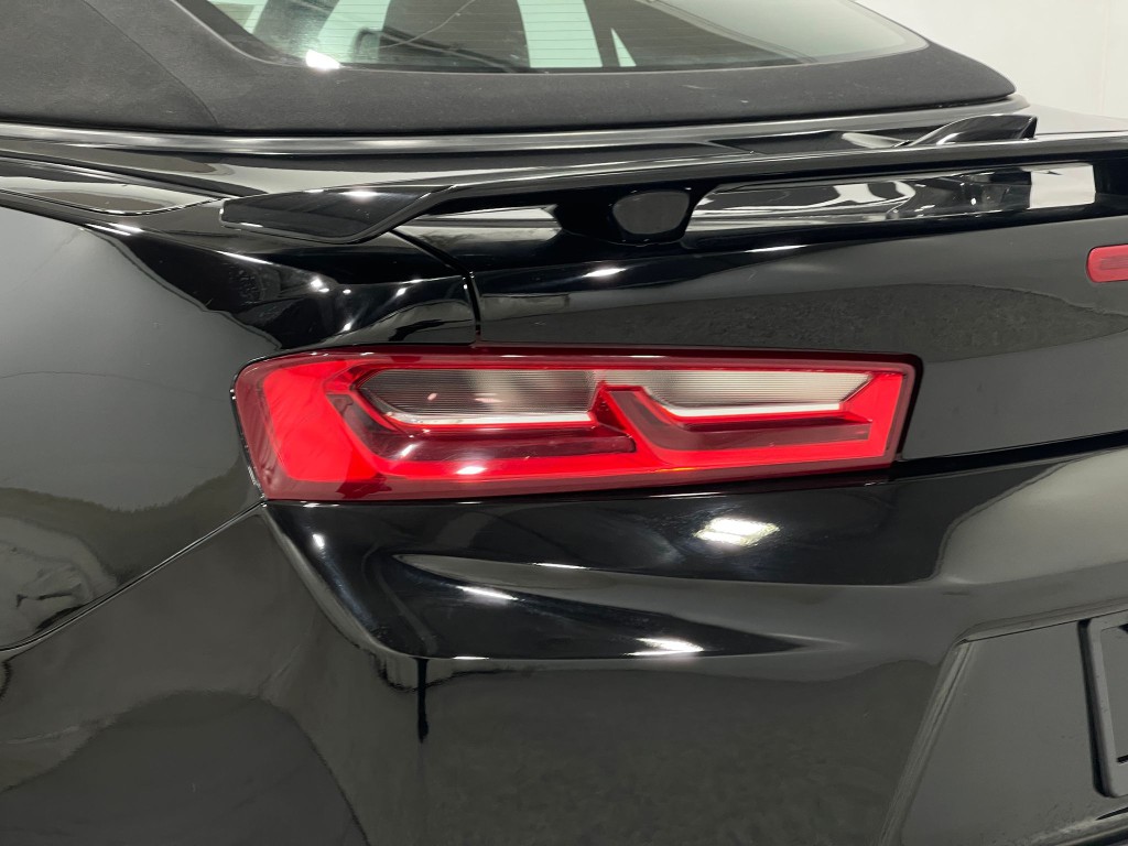 2017 Chevrolet Camaro Image 31