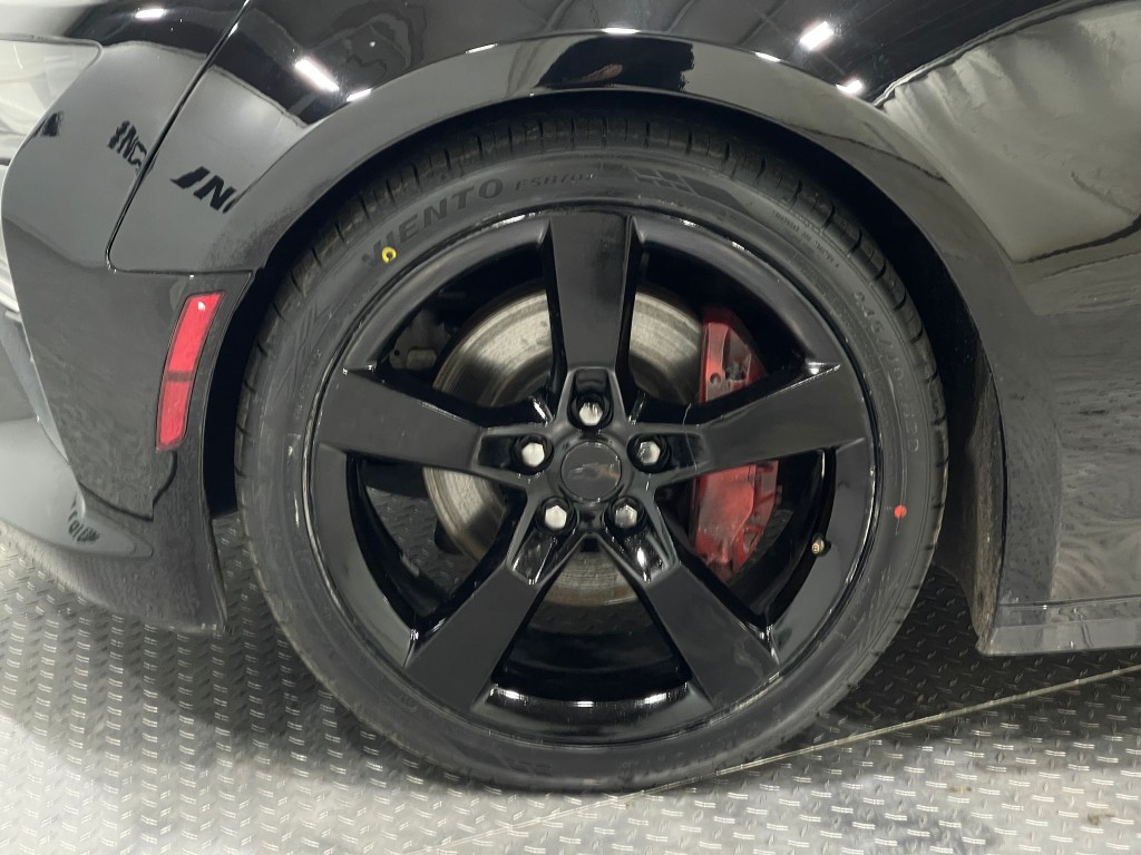 2017 Chevrolet Camaro Image 32