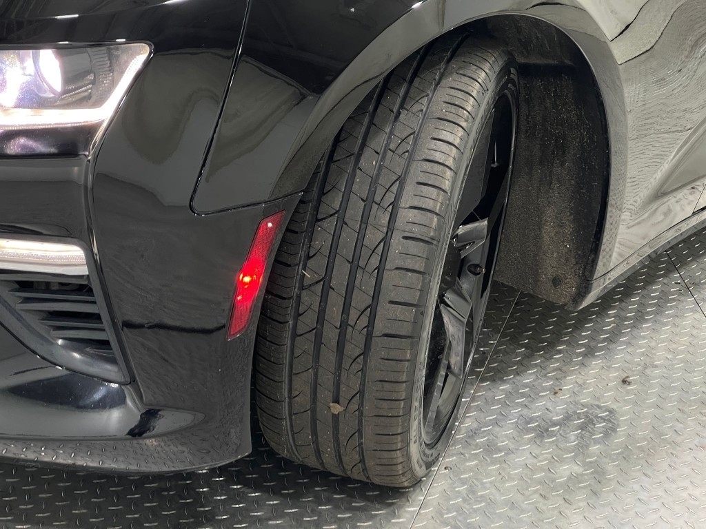 2017 Chevrolet Camaro Image 33