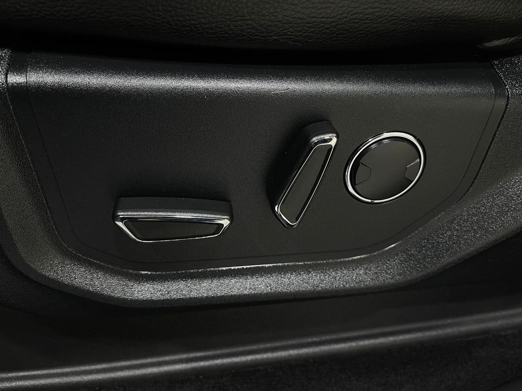 2015 Ford F-150 Image 16