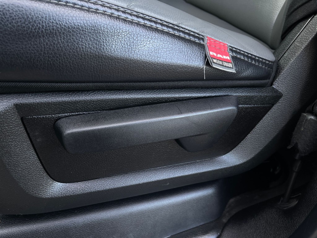 2023 RAM 2500 Image 14