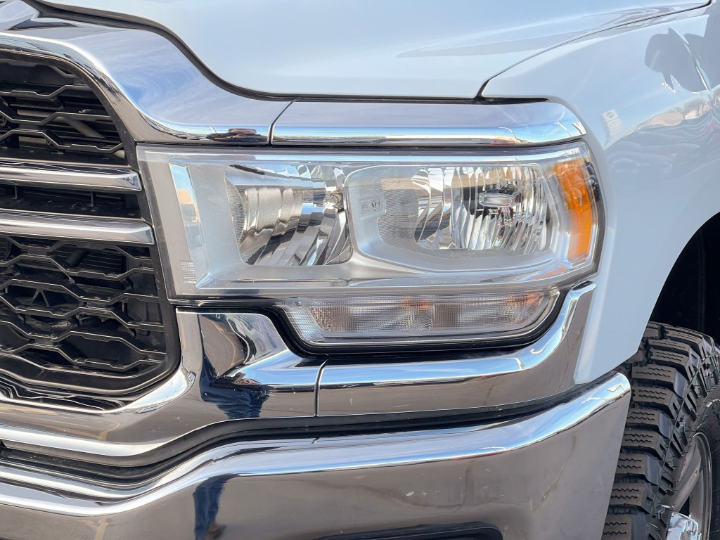 2023 RAM 2500 Image 30