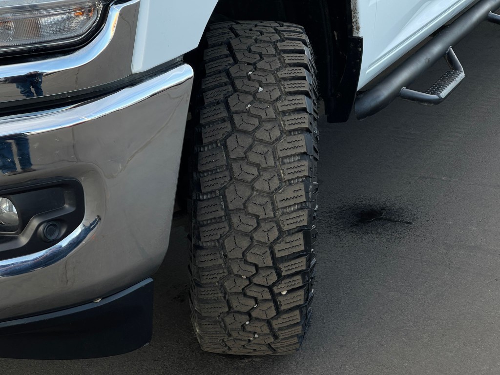 2023 RAM 2500 Image 33