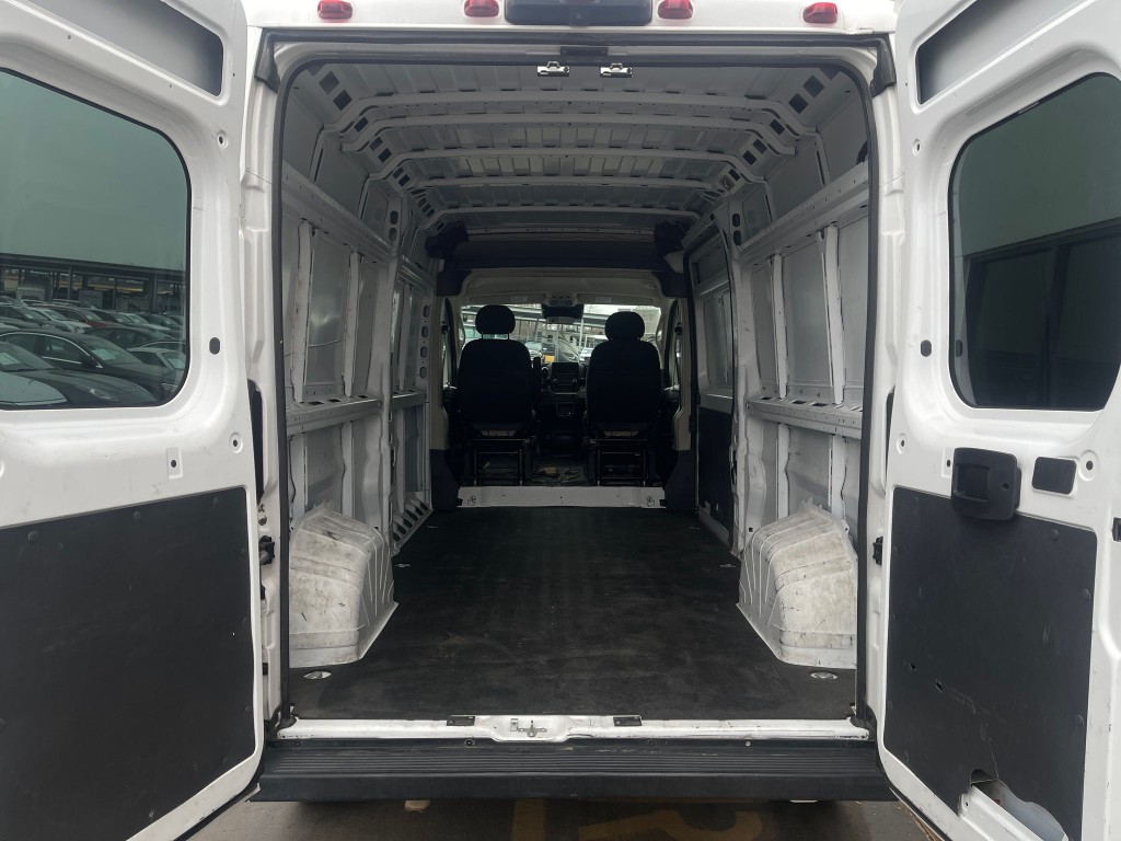 2022 RAM Promaster Image 24