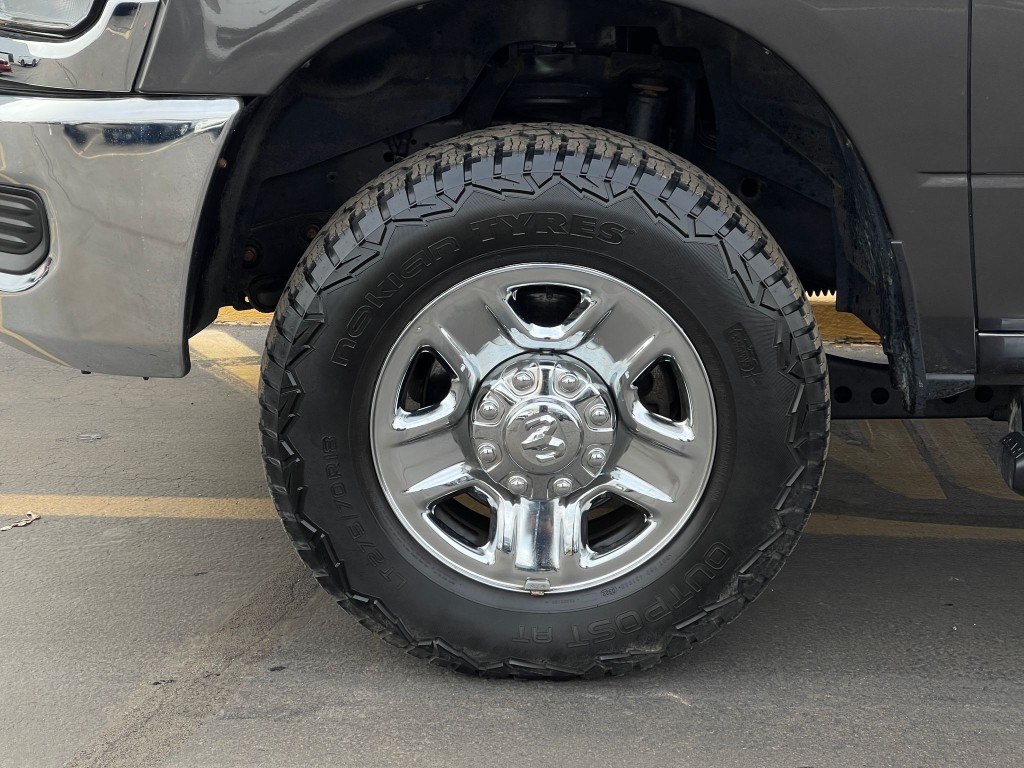 2019 RAM 2500 Image 32