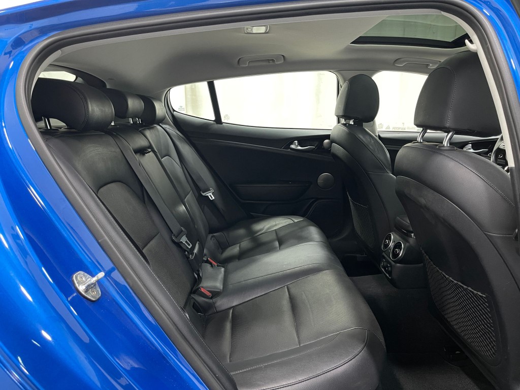 2018 Kia Stinger Image 30