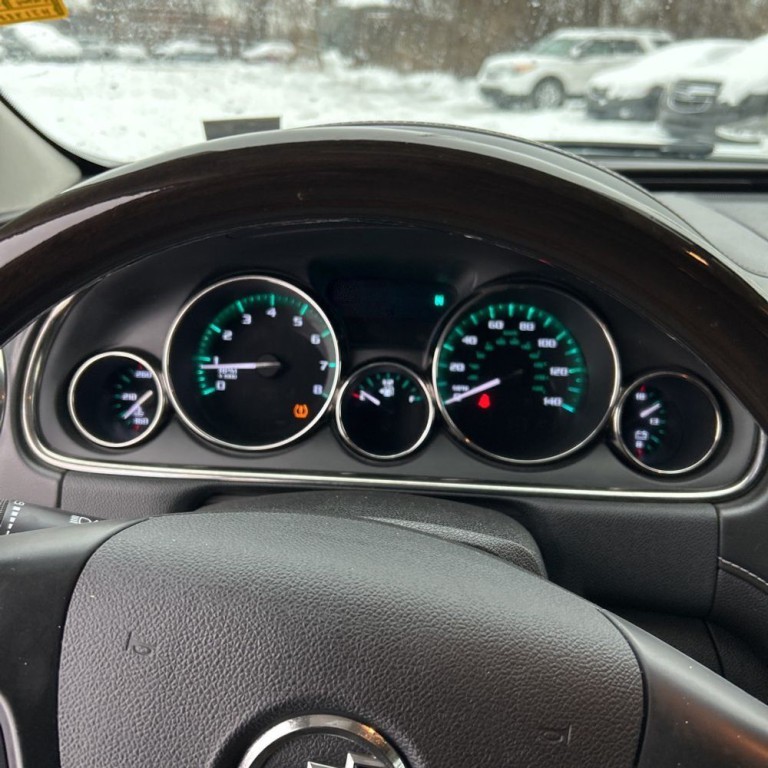 2017 Buick Enclave Image 9