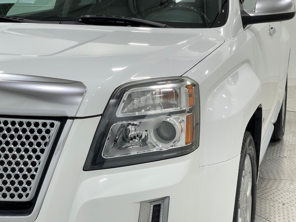 2015 GMC Terrain Image 32