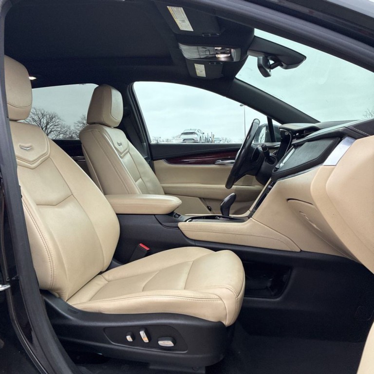 2018 Cadillac XT5 Image 8