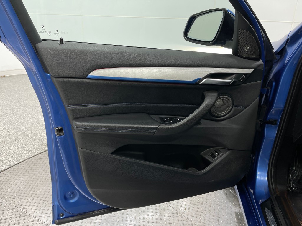 2017 BMW X1 Image 16