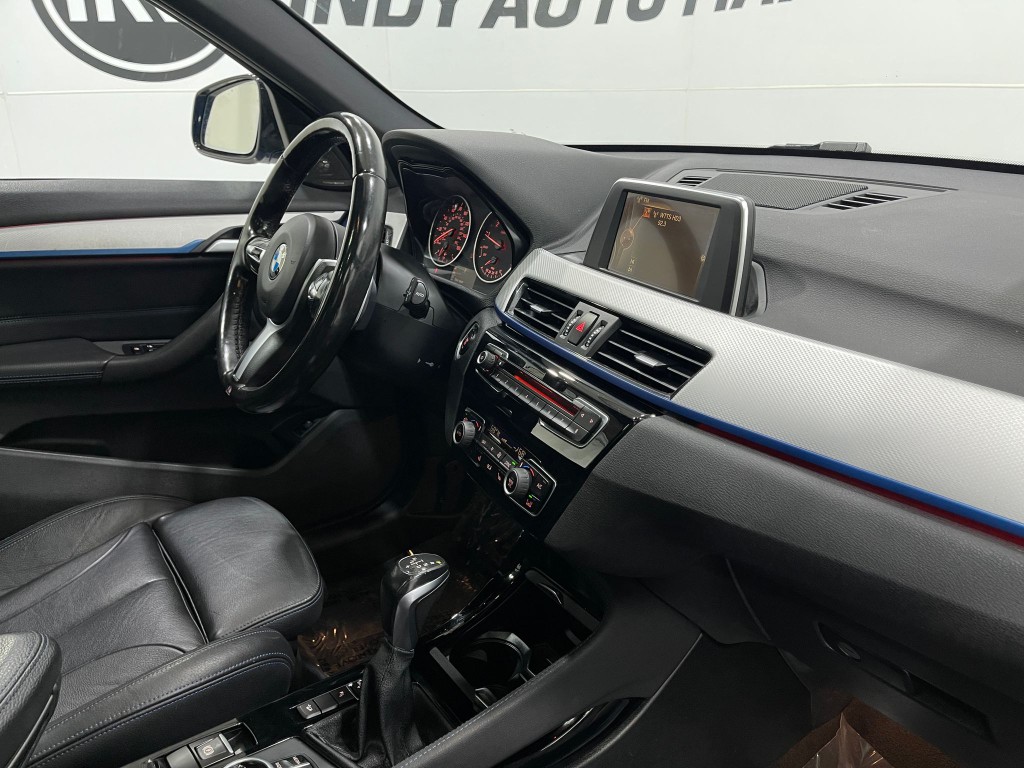 2017 BMW X1 Image 21