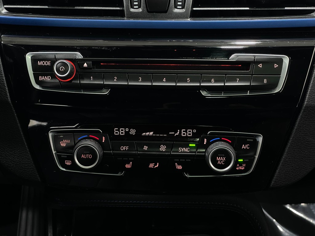 2017 BMW X1 Image 26