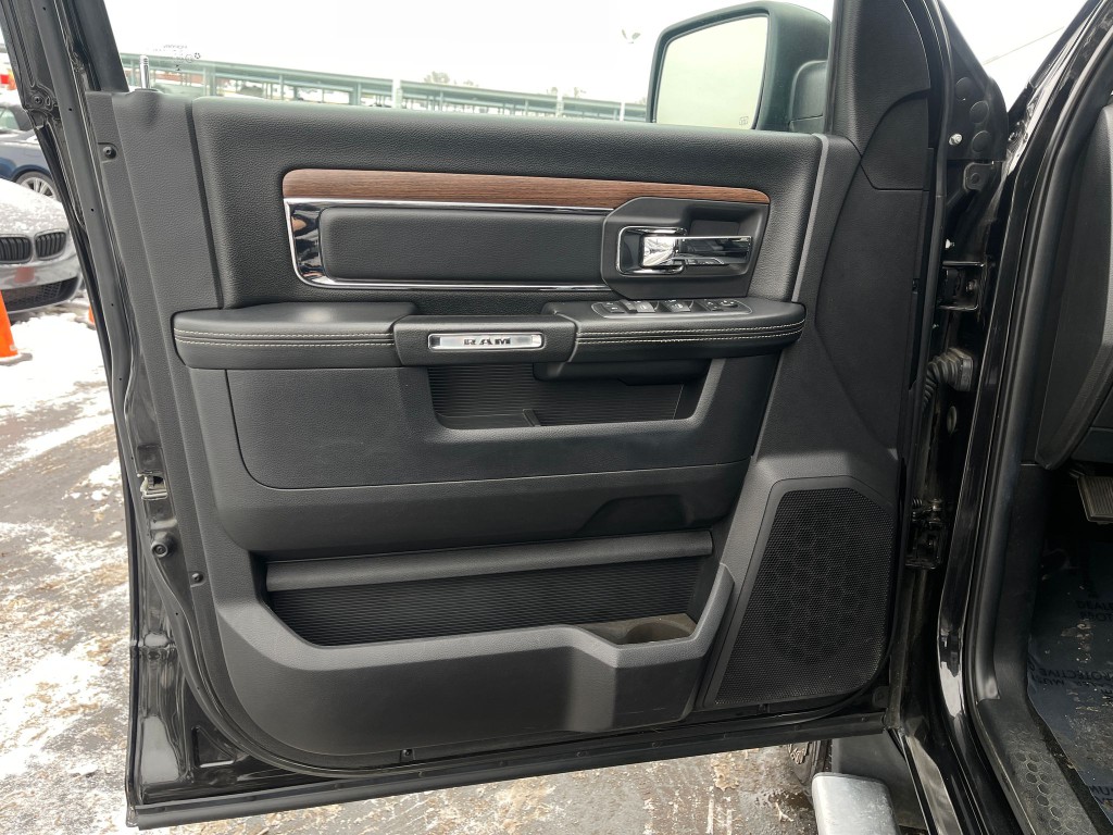 2016 RAM 2500 Image 14