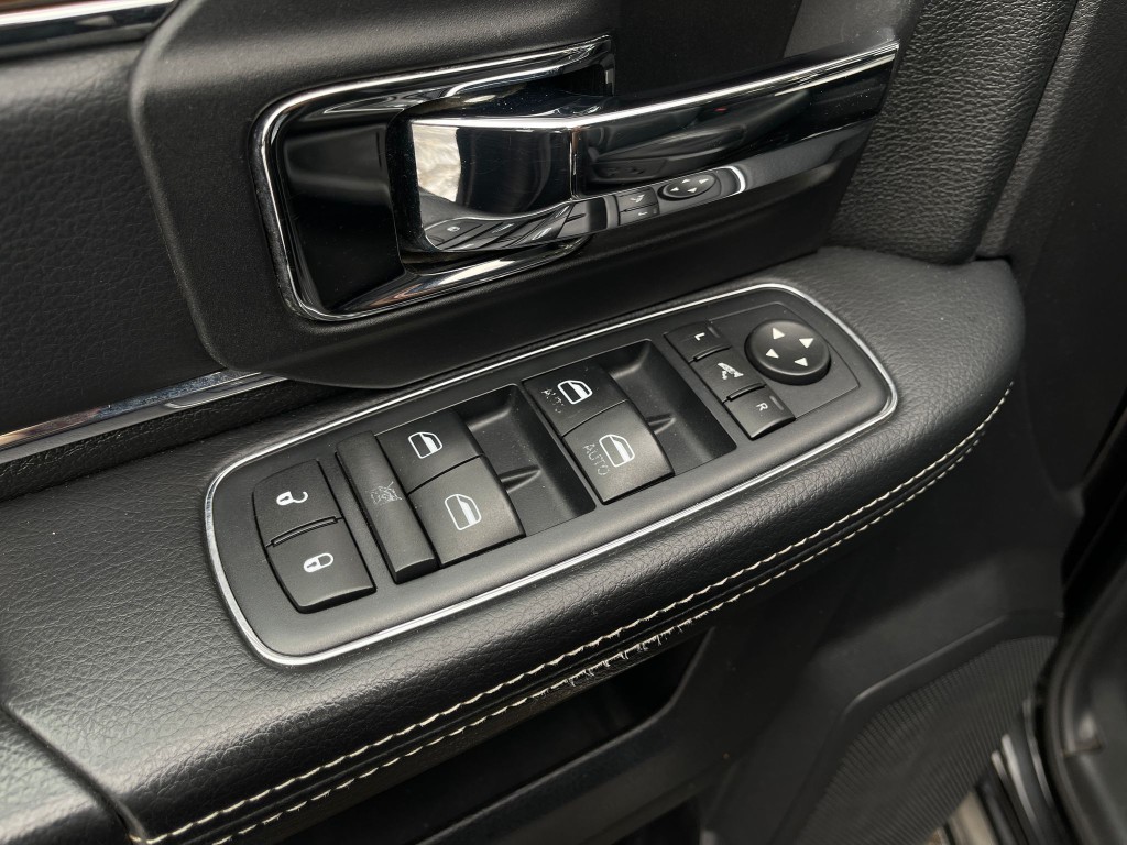 2016 RAM 2500 Image 15