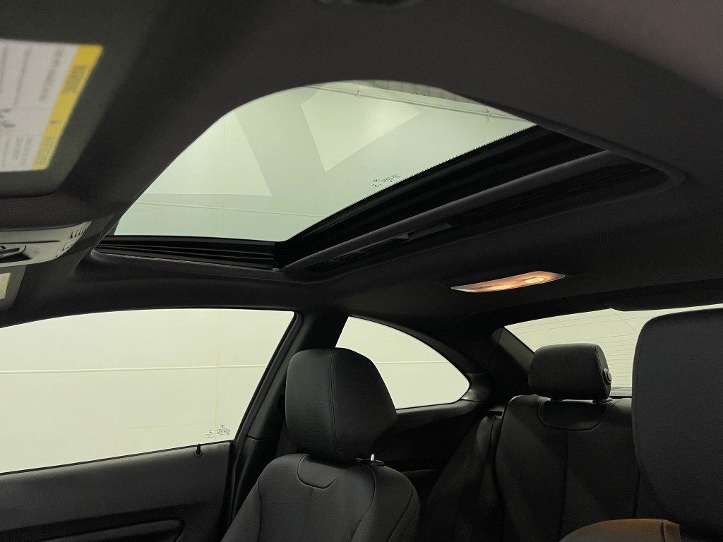 2016 BMW 2 Series Image 12