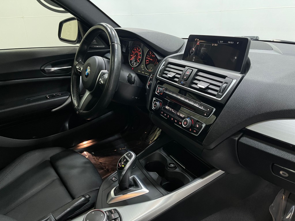 2016 BMW 2 Series Image 22