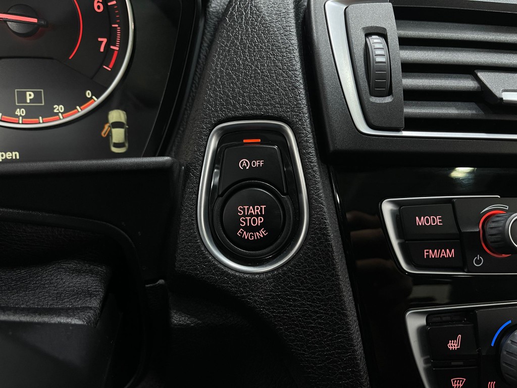 2016 BMW 2 Series Image 23