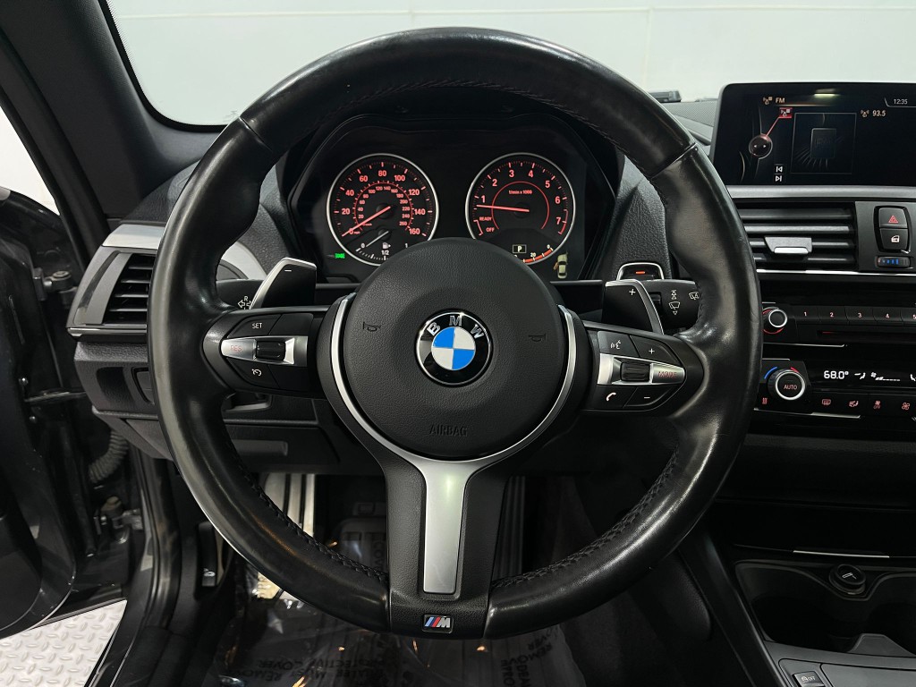2016 BMW 2 Series Image 24
